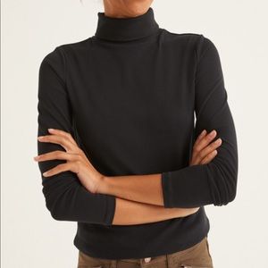 Boden Essential Roll Neck Tee in Black